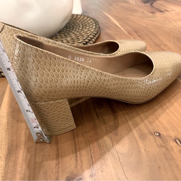 Heel size Europe 38 100% leather tan nude - Picture 1 of 8